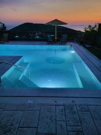 "Stergiou Luxury Apartment 2Nd Floor" Με Κοινη Πισινα Saronida 外观 照片