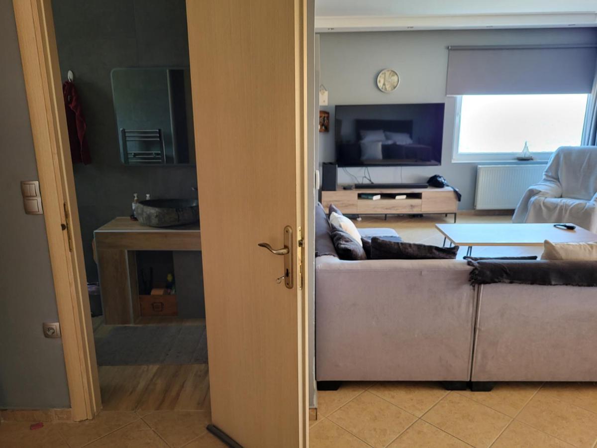 "Stergiou Luxury Apartment 2Nd Floor" Με Κοινη Πισινα Saronida 外观 照片